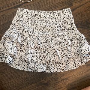 Dalmatian ruffle skirt (SIZE UNKOWN)